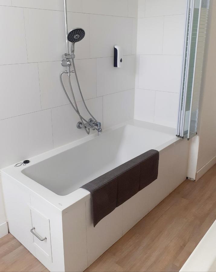 Au Lutin Pomme - Maison De Vacances Bretagne Melle  Ngoại thất bức ảnh